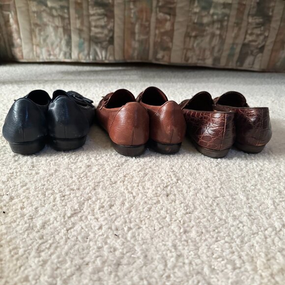 25 pair of high end designer womens shoes. All like new. Some never worn - Picture 16 of 16